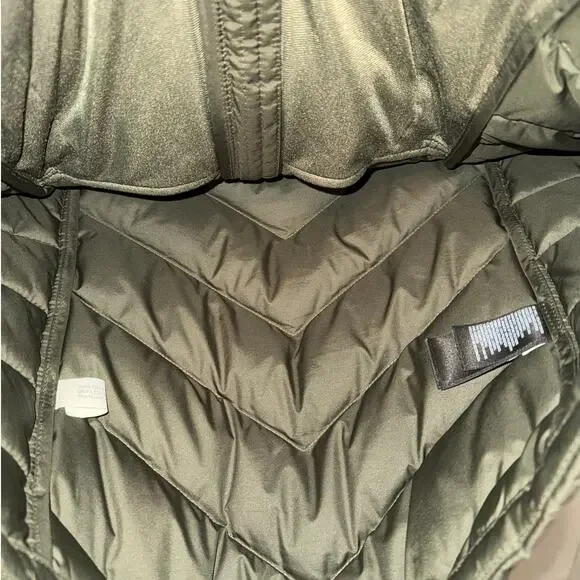 The North Face womens puffer down vest green size S - Picture 6 of 10